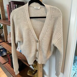 Aritzia Babaton Cropped Cardigan – Oatmeal XS – Excellent Condition